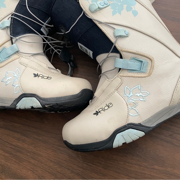 Ride Sage snowboard Women boot Size 9 Tan - Picture 2 of 10